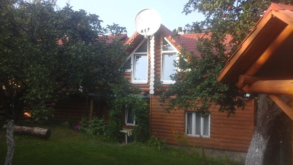 Садиба Під Гострою Zhdenijevo Eksteriør billede