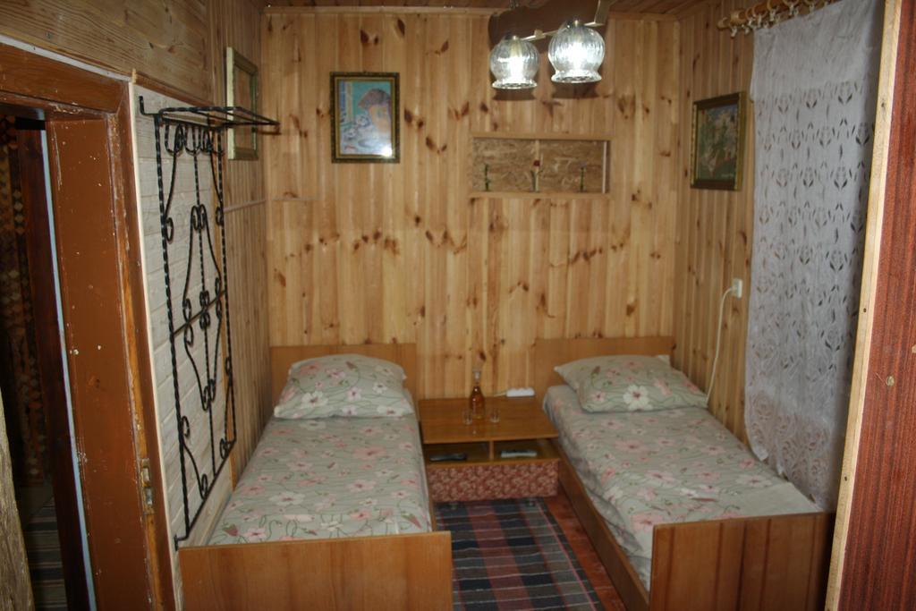 Садиба Під Гострою Zhdenijevo Eksteriør billede
